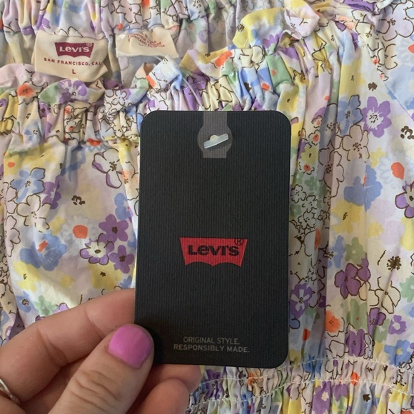 Brand new Levi’s floral mini dress with elastic waist and pockets 😍😍😍 - Picture 5 of 10
